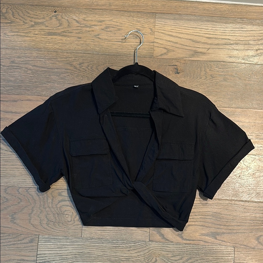 Black Short Sleeve Cropped Shirt with Notched Collar